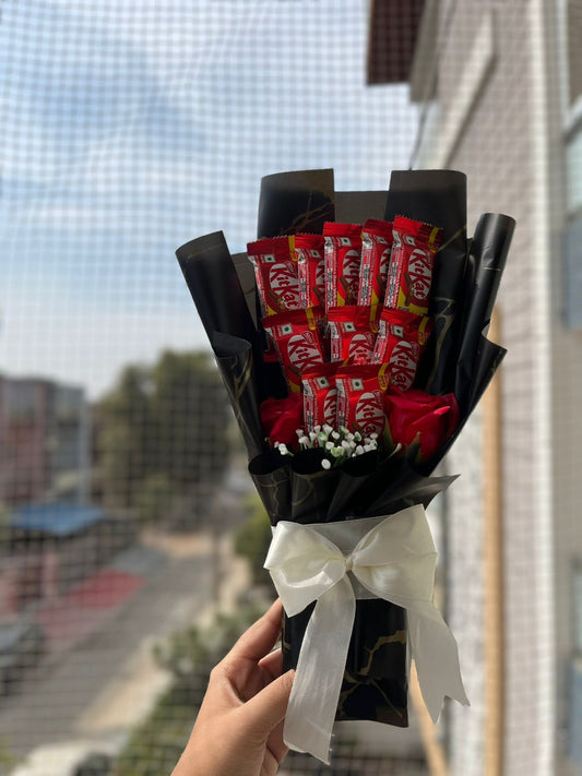 Premium KitKat Chocolate Bouquet – Black Edition