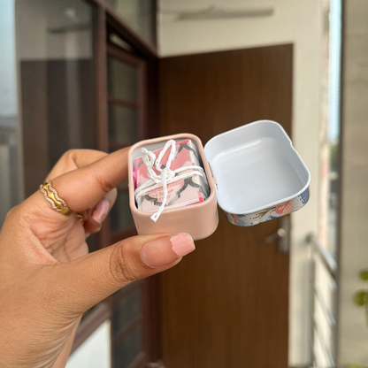 Tin Mini Album With 14 Photos