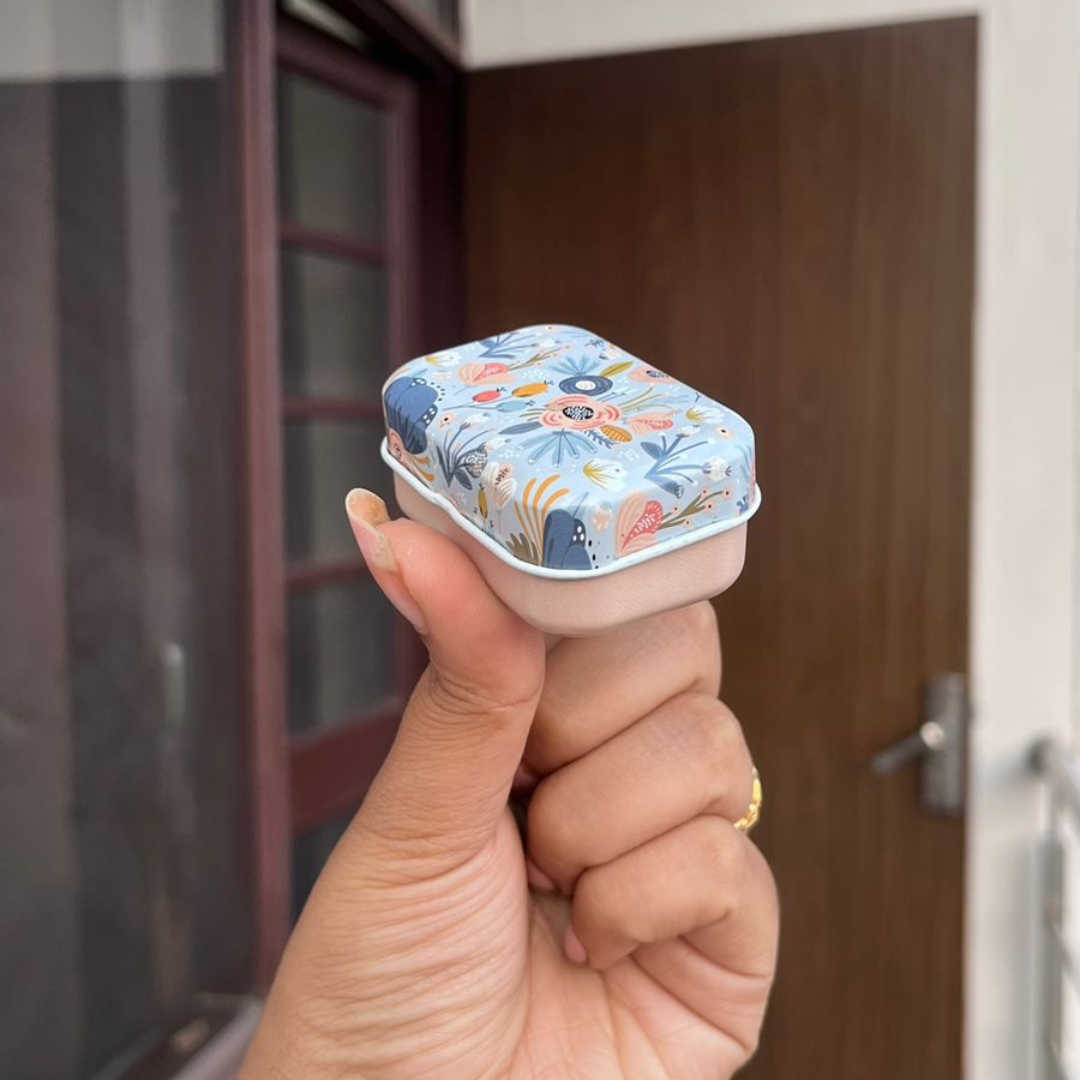 Tin Mini Album With 14 Photos