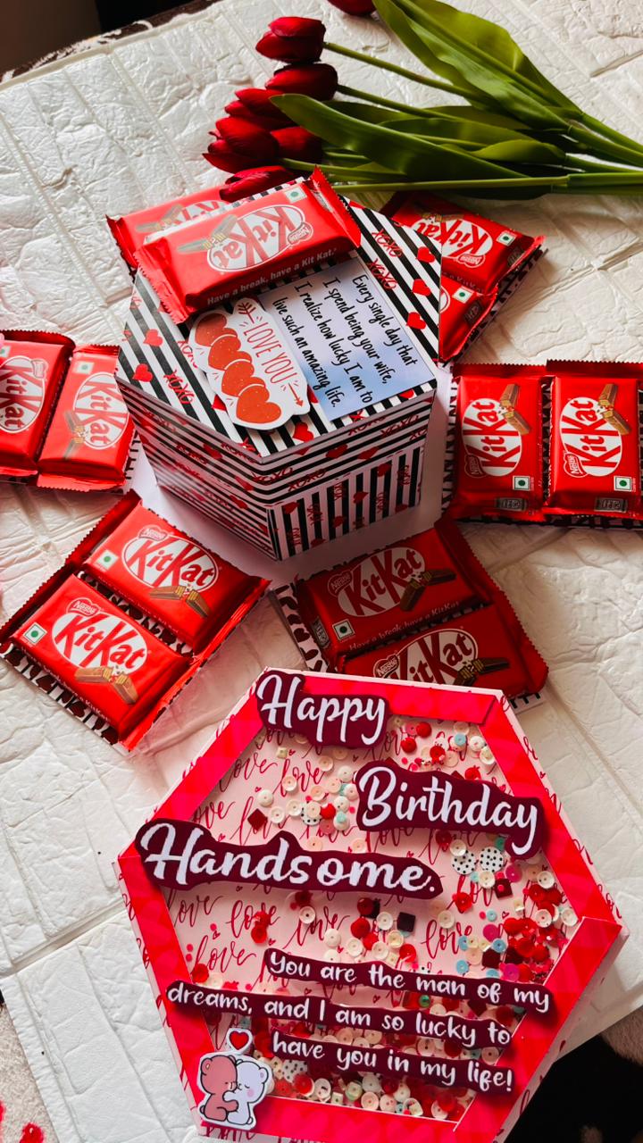 Kitkat box with teddy